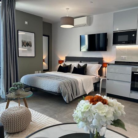 E1 Presidential Studios On High Floor With Stunning Sea Views Гибралтар Екстериор снимка