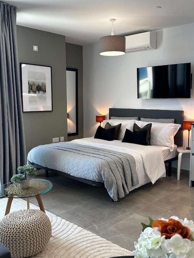 E1 Presidential Studios On High Floor With Stunning Sea Views Гибралтар Екстериор снимка