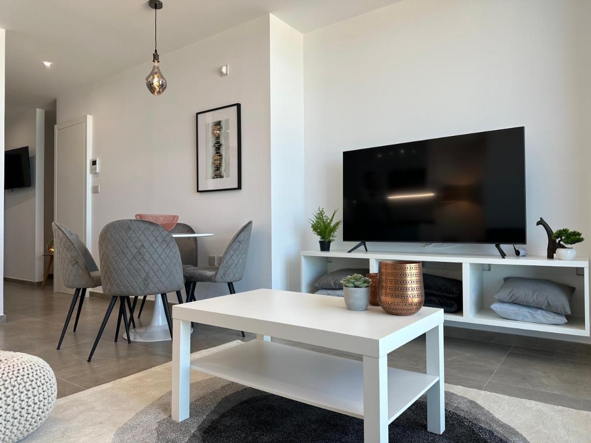 E1 Presidential Studios On High Floor With Stunning Sea Views Гибралтар Екстериор снимка