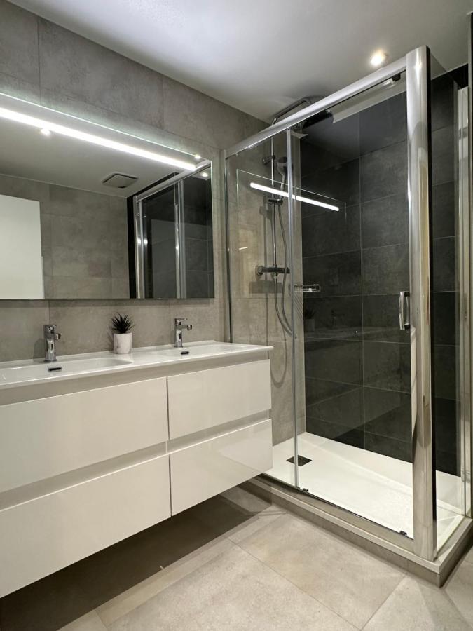 E1 Presidential Studios On High Floor With Stunning Sea Views Гибралтар Екстериор снимка