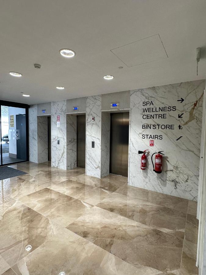 E1 Presidential Studios On High Floor With Stunning Sea Views Гибралтар Екстериор снимка